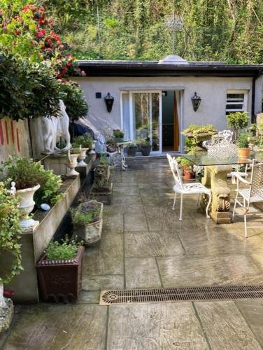 West Beach House -Sea Views in โคฟ