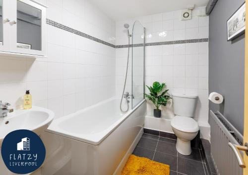 FLATZY - Modern Apartment Close to Football Stadiums, Liverpool (photo 9)