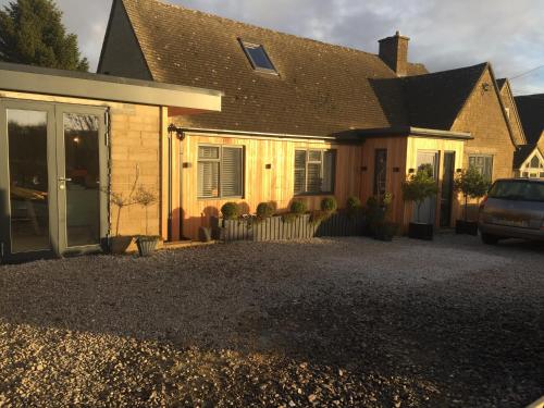 contemporary quiet countryside retreat in Horsley