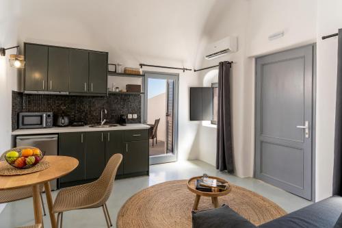 Cocina, Evanthia Best View Thirassia Island Hotel in Thirasia