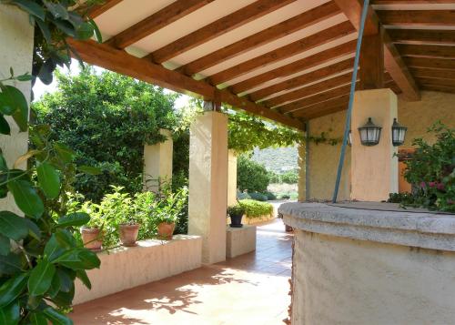 Casa rural con encanto, 4 hab con 4 baños completos en suite, piscina y campo privado