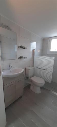  Thea Apartment in Agia Marina