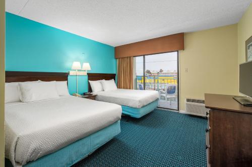 Cayman Suites Hotel - image 11