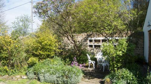 Hadrian's Barn - image 6