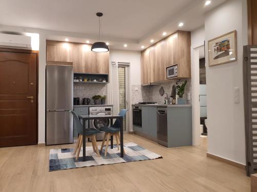 Tony's suite with parking, Atenas