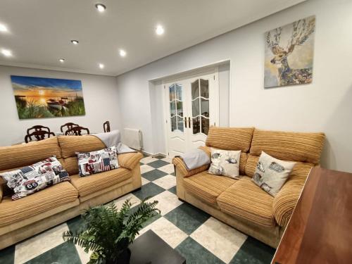  Luxury Family Homes K in Salamanca