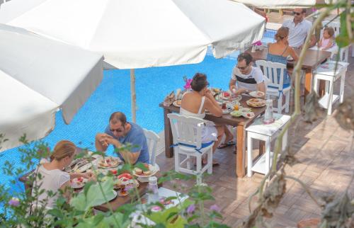 Sunset Villa Hotel - image 6