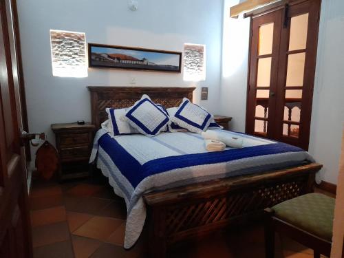 Deluxe Double Room image 7