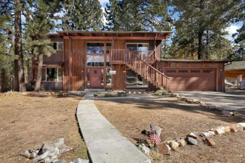 Eagle Point Lodge #2080 by Big Bear Vacations