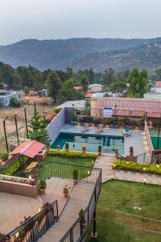 SaffronStays Cinco Elementos, Panchgani - stunning valley view pool villa