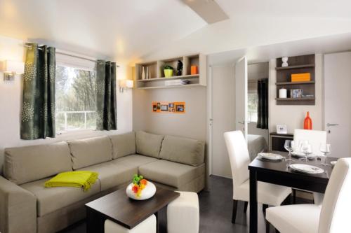 2 bedrooms, 4 beds