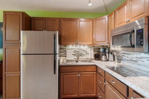 OUTSTANDING OCEANFRONT STUDIO - KONA ISLANDER INN CONDOS condo - image 10
