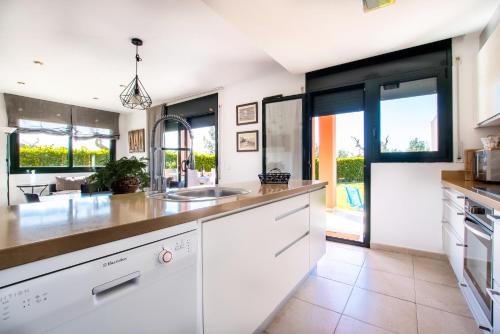 Erkély/terasz, Hole Eleven 10 Entre mar y montana in Bonmont Terres Noves