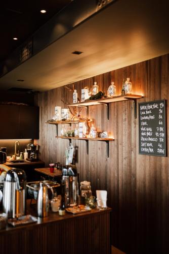 酒吧/高級酒吧, Haltia Lake Lodge nature boutique hotel & glamping in 埃斯波