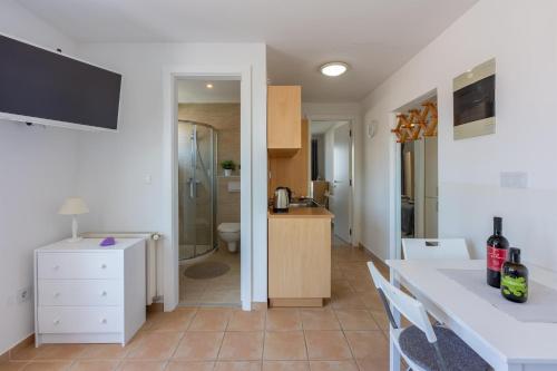 Apartment Vito - image 10