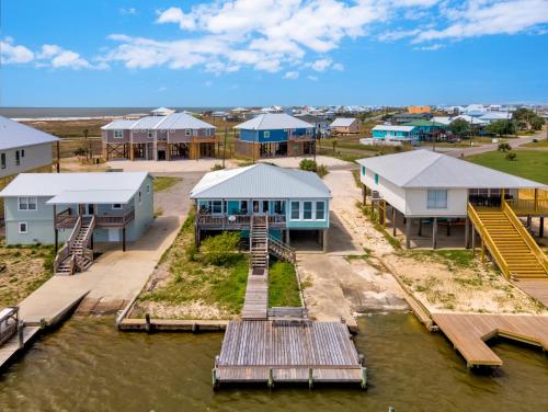 Blue Bayou - 1912 Cadillac home in Dauphin Island, USA