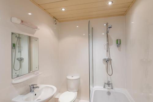 New Continental Hotel; Sure Hotel Collection by Best Western - image 4