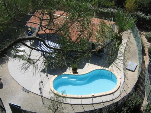 3 bedrooms, 5 beds