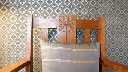 2 bunk beds