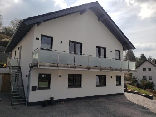 Hotelli välisilme, Ferienwohnungen am Aeppelsberg in Volkesfeld