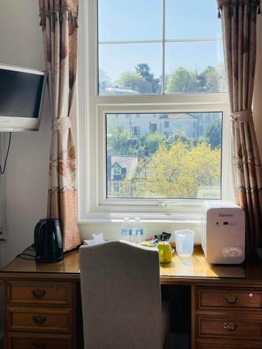 Double Room image 2