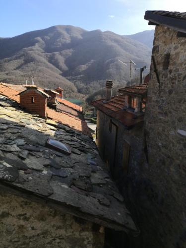 Skats, Casa Vacanze Al Colletto - Con terrazza panoramica in centro storico in Vagli Sotto