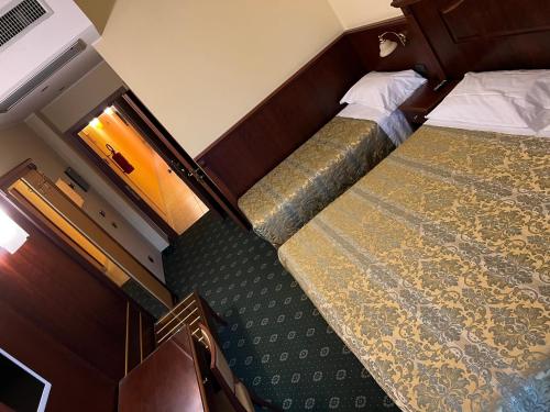 Hotel Valganna – Milan, DC