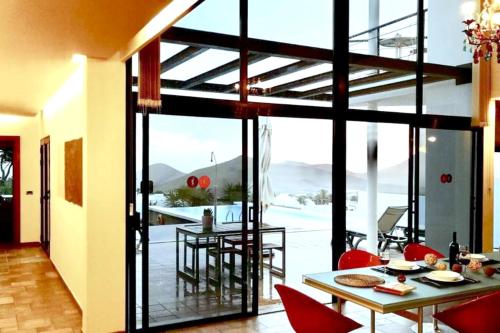  3 bedrooms villa with sea view private pool and jacuzzi at Nazaret in 35530 Nazaret