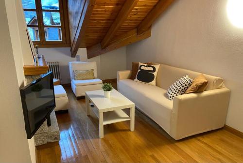 BPirineos-Coronas - Apartment - Benasque