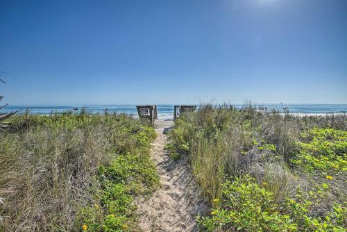 Oceanside Ormond Beach Condo, Steps to Shore!