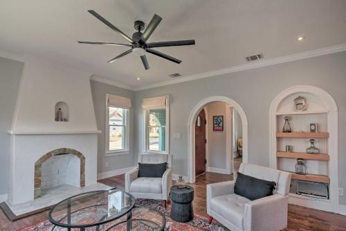 Historic Home with Yard Near St Marys Strip! near San Antonio Állatkert