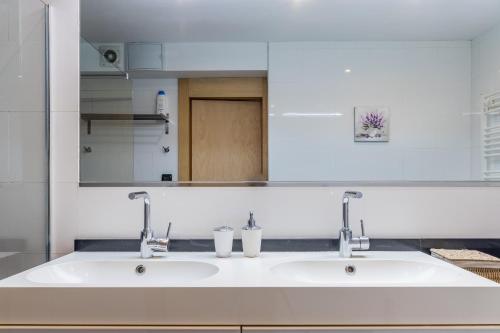 NEW! Lovely 3-Bedroom Loft in Bilbao, Bilbao (fotografie 6)
