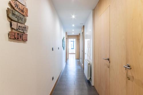 NEW! Lovely 3-Bedroom Loft in Bilbao, Bilbao (fotografie 10)