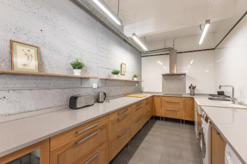 NEW! Lovely 3-Bedroom Loft in Bilbao, Bilbao (fotografie 8)