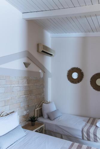 Ilios II by Checkin - image 13