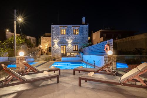 Alexandros villa, private pool, Near tavern gîte à louer Skouloúfia