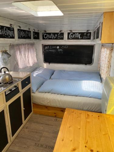 Cozy caravan next to minizoo in Počedělice