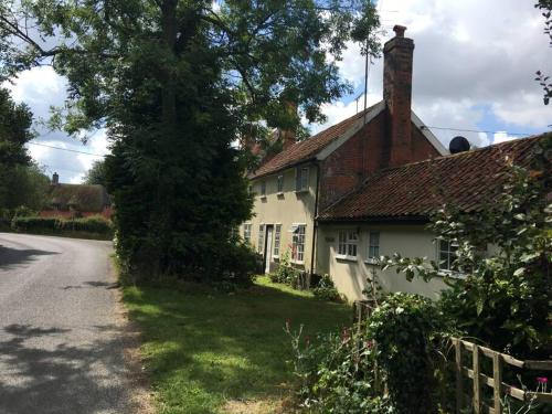 Cosy cottage with beams & inglenook fireplaces gîte à louer Parham