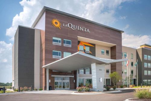 La Quinta Inn & Suites by Wyndham West Memphis