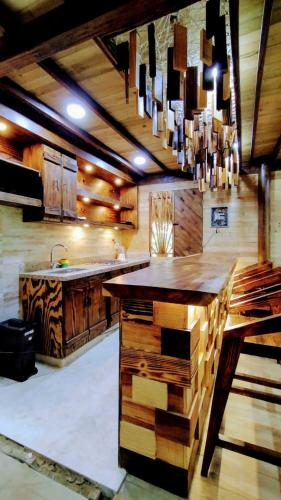 кухня, Hotel Cabañas Club Sierra Limón (Hotel Cabanas Club Sierra Limon) in Калабазо