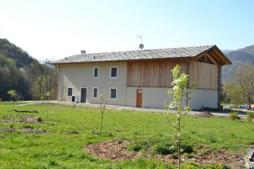 SEMI AL VENTO: la bio-casa nel giardino incantato!