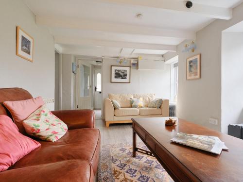 Finest Retreats - West Cottage at Goldsithney - image 4