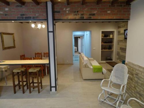  CASA RURAL con chimenea y jacuzzi, Unterkunft in Sella