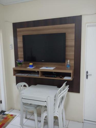 2 bedrooms, 4 beds