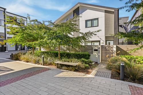 Central Cutie - Christchurch City Townhouse