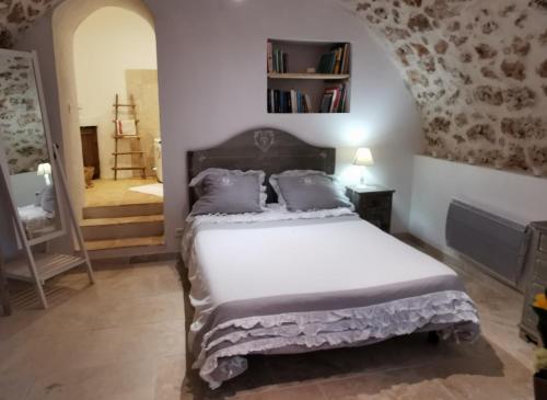 1 double bed, 2 twin beds