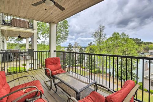 Lakefront Dadeville Condo with Community Boat Dock!