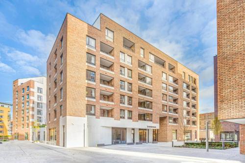 Stylish brand new 3 bedroom apartment in Shoreditch - main image
