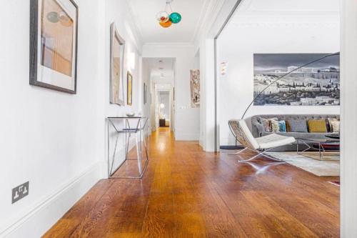 Queen's Gate Townhouse - 2 bedroom - image 7