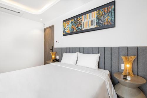 Superior King Room image 4